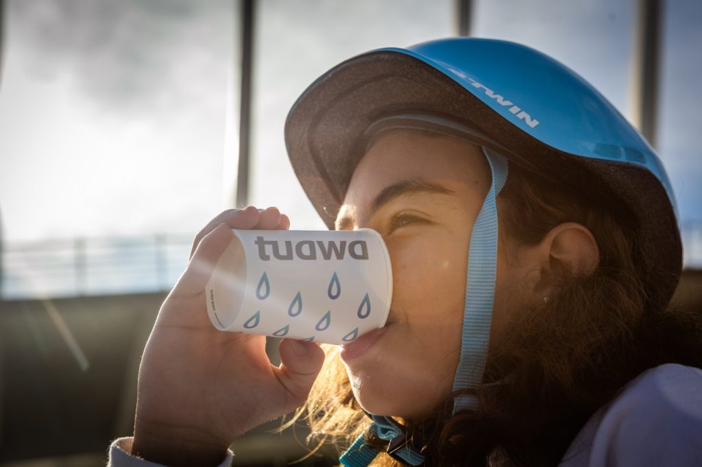 Beber agua sostenible como prpósito de 2026